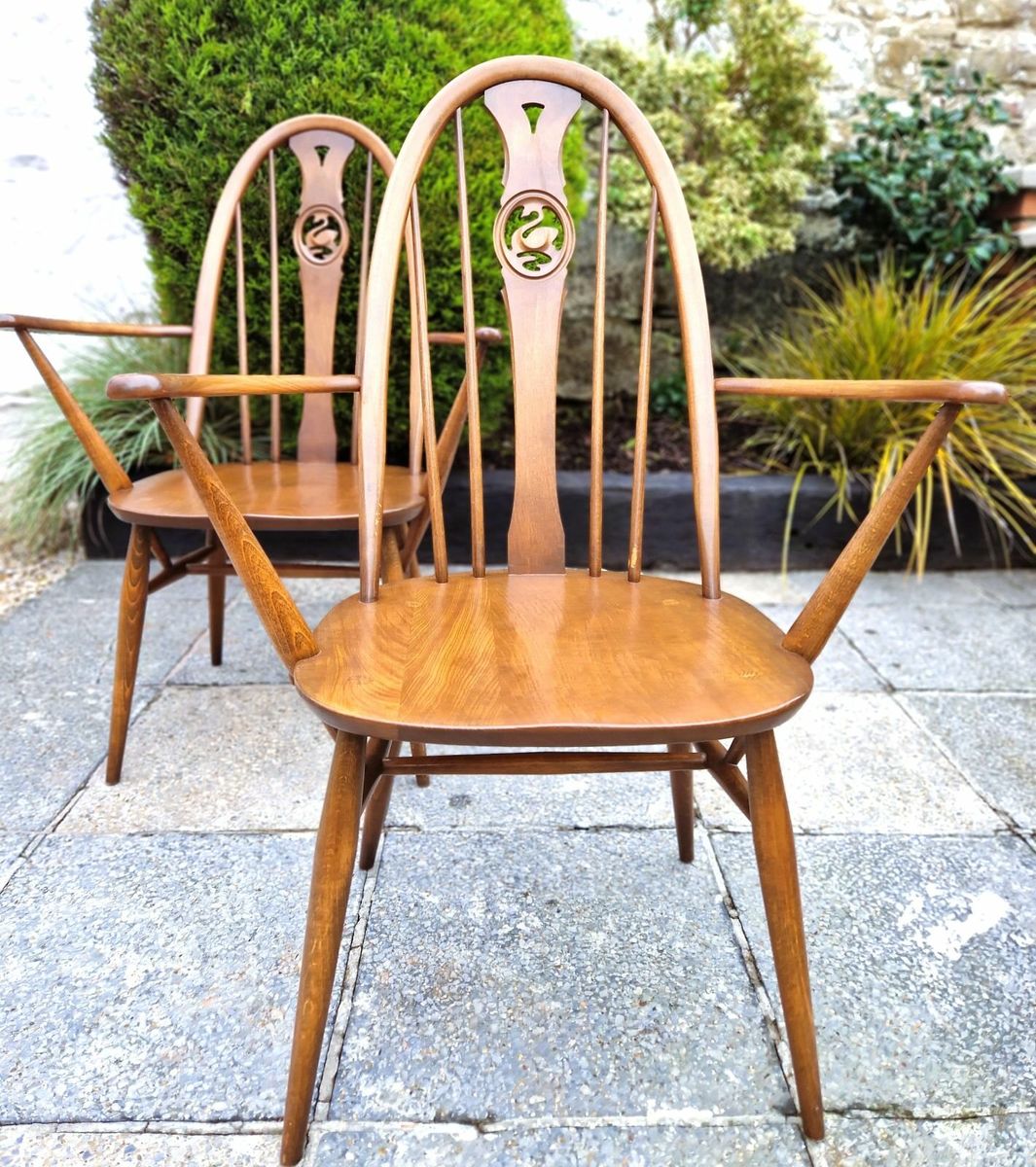 Ercol hoop best sale back chairs