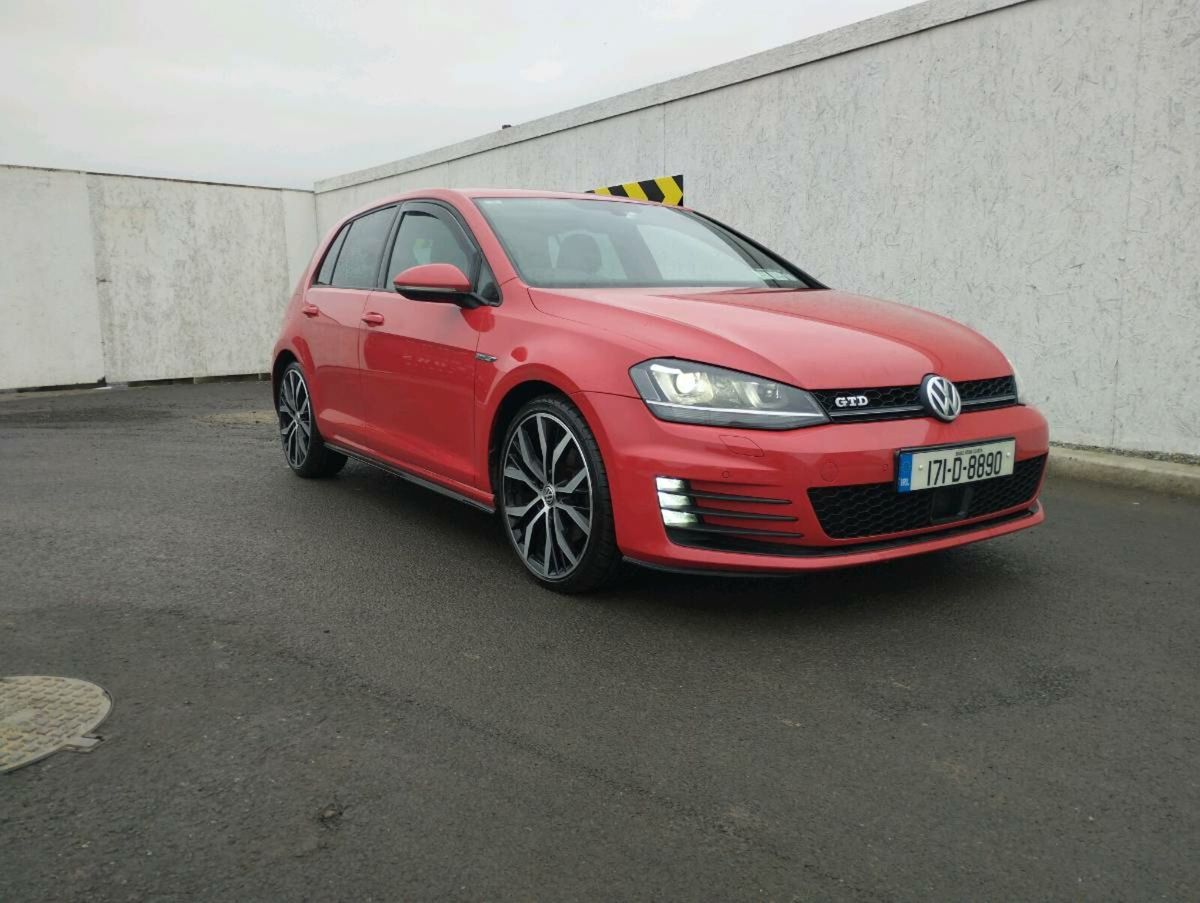 2017 - Volkswagen Golf Manual