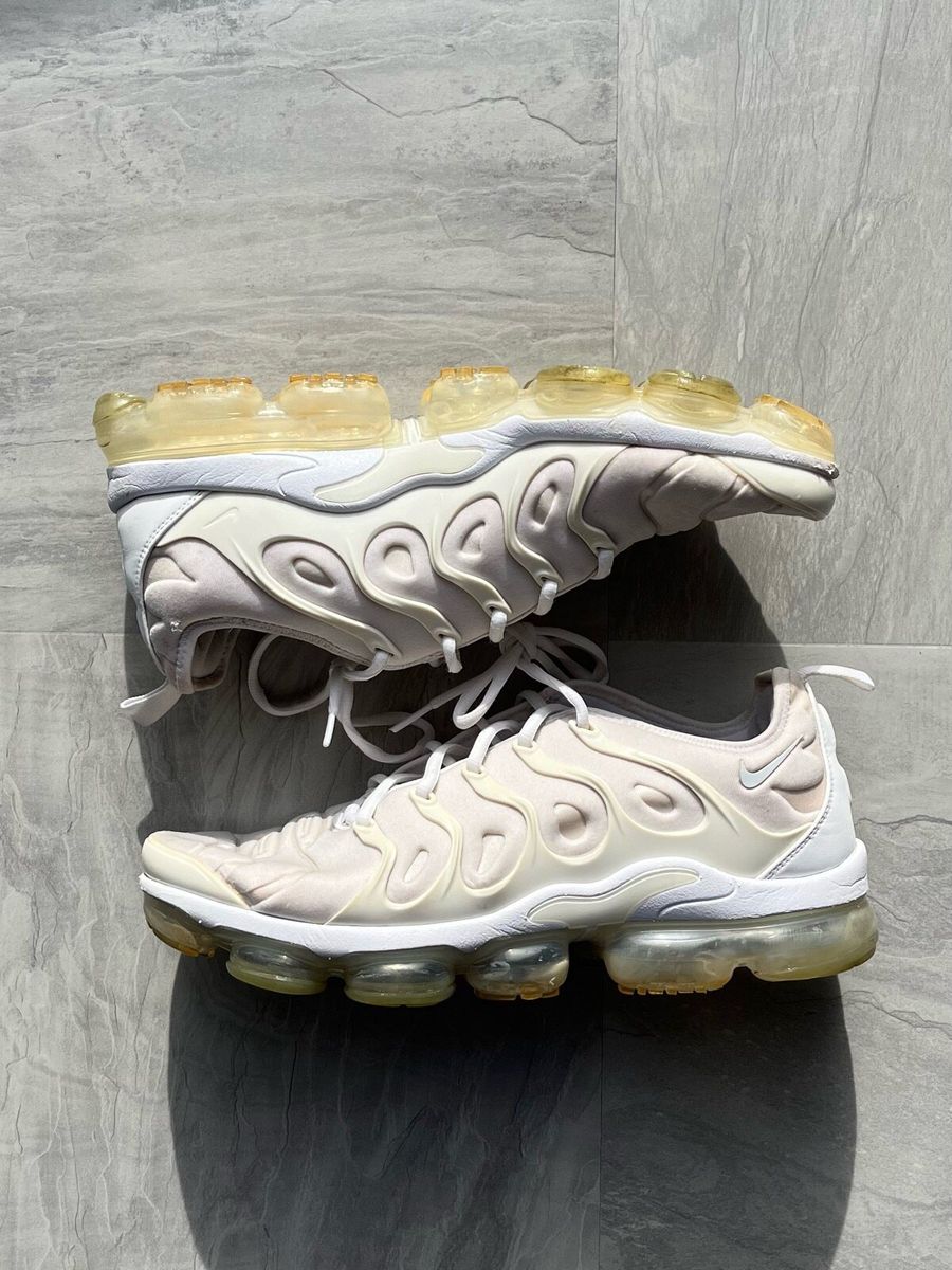 Nike vapormax hotsell plus string desert