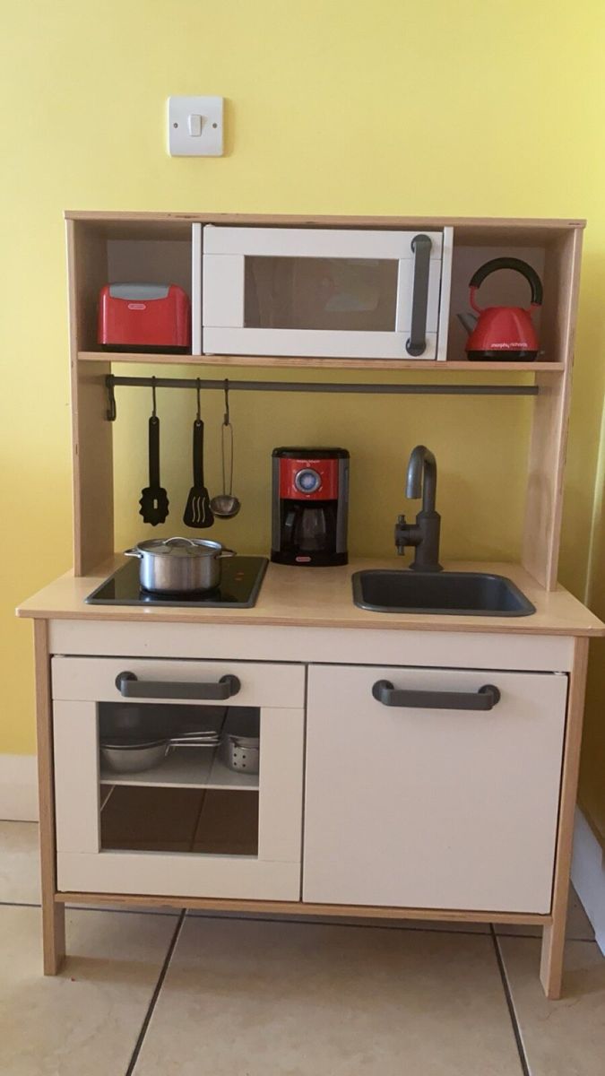 Done deal toy kitchen on sale