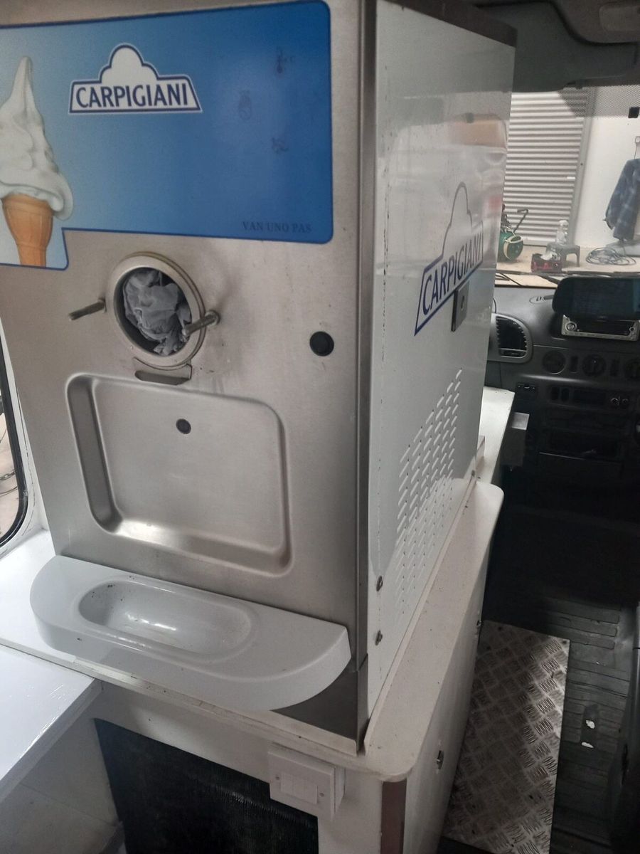 Ice cream van machine outlet