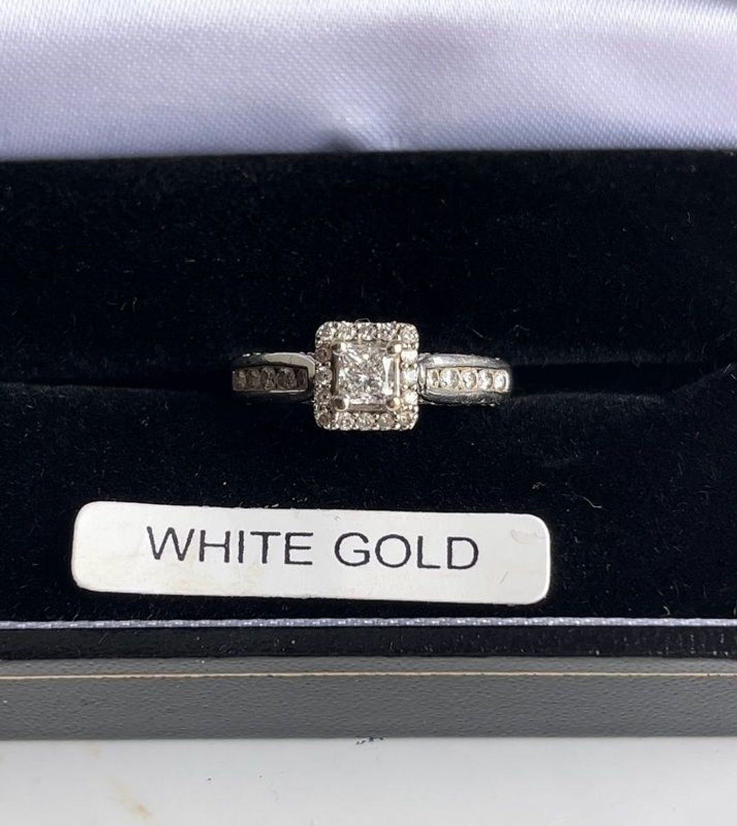 engagement ring 86 All Sections Ads For Sale in Ireland DoneDeal