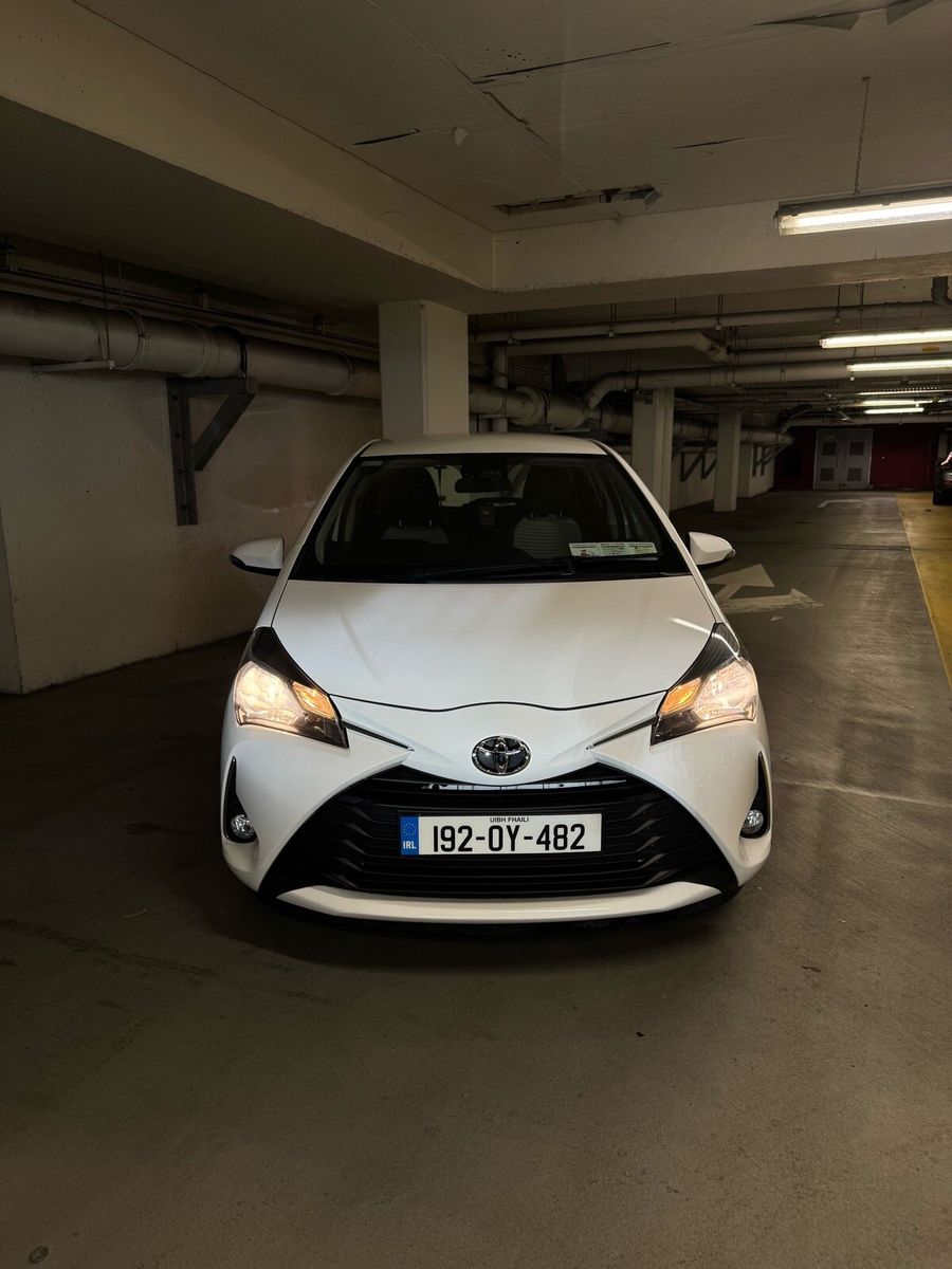 2019 - Toyota Yaris Manual