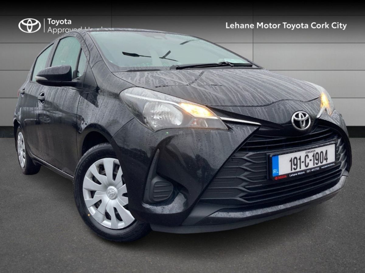 2019 - Toyota Yaris Manual