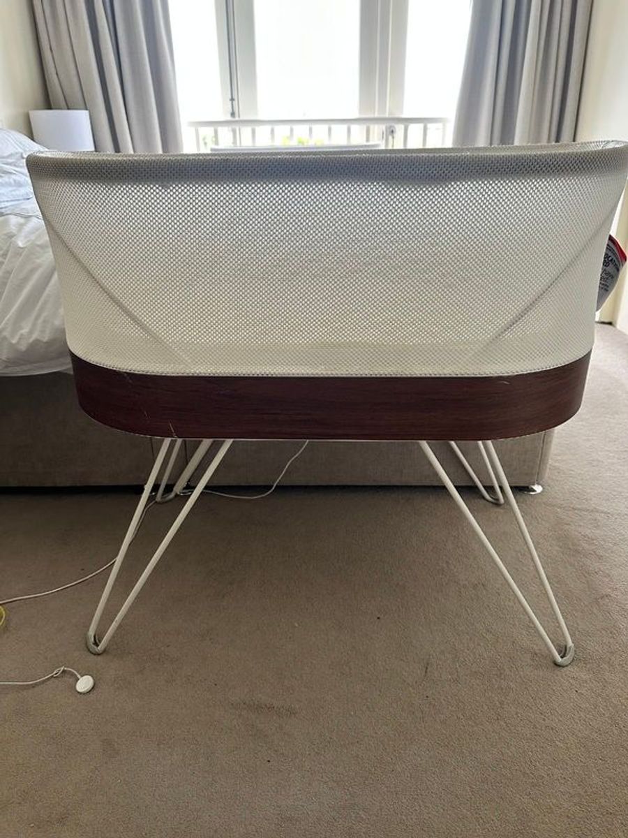 SNOO bassinet for sale in Dublin for €550 on DoneDeal