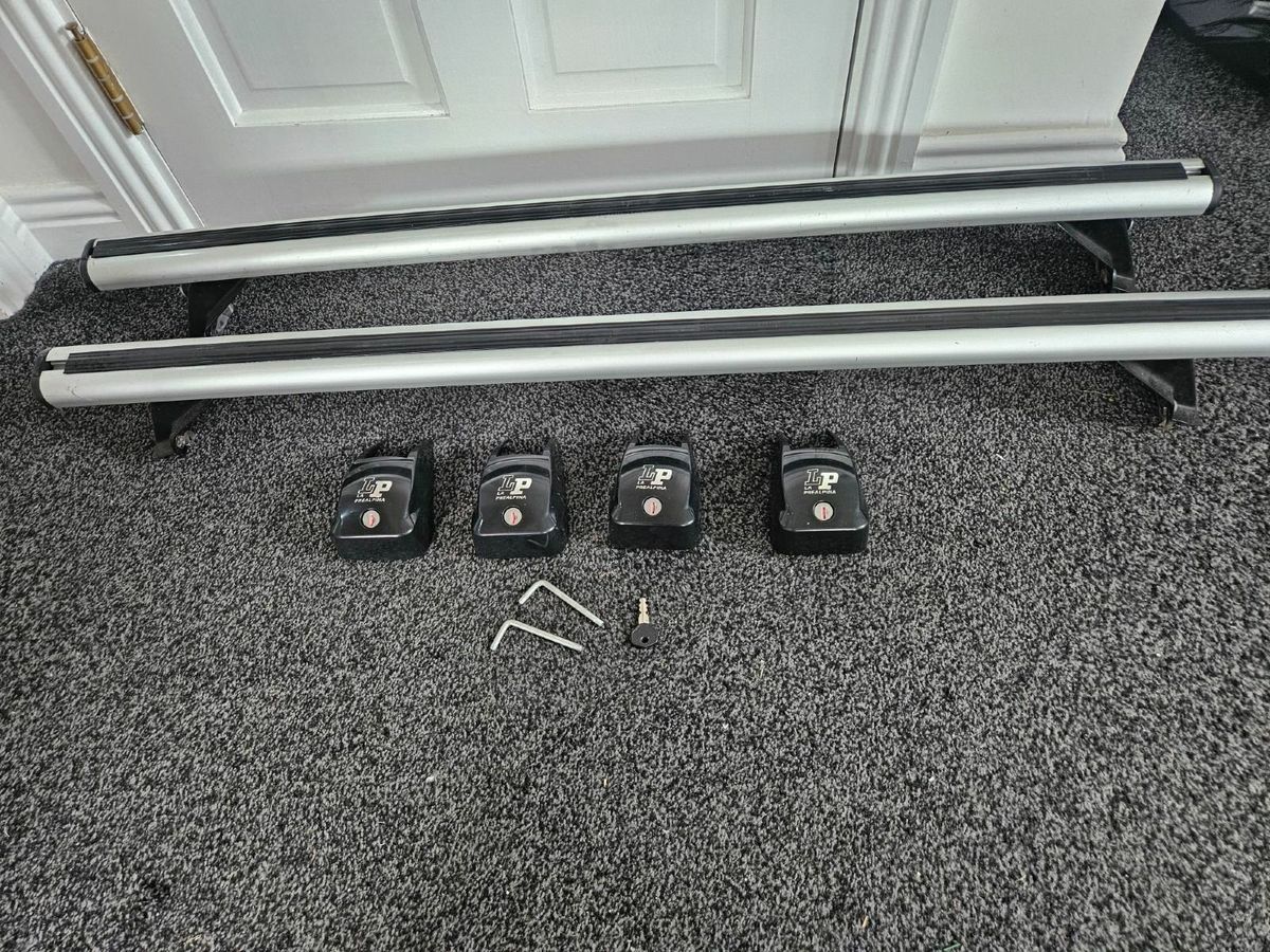 Car roof rack for mazda hatchback for sale in Clare for €100