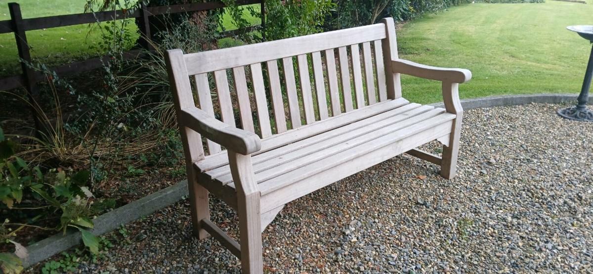 Garden bench for sale in Wexford for €300 on DoneDeal