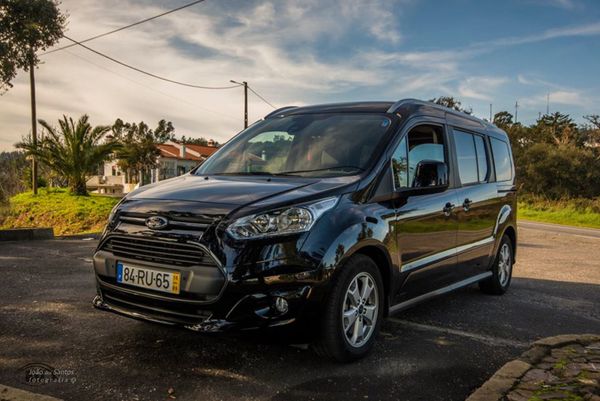 ford transit 7 locuri