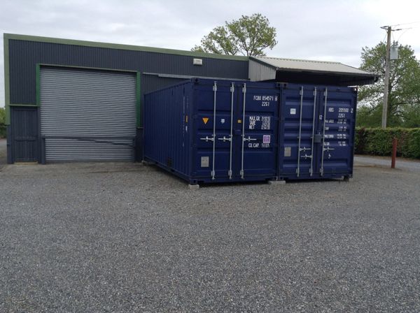 Storage units to let