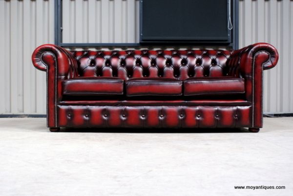 Done deal store chesterfield sofa