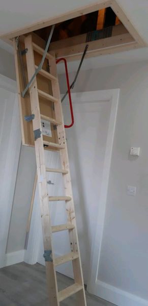 ATTIC STAIRS with FREE HANDRAIL