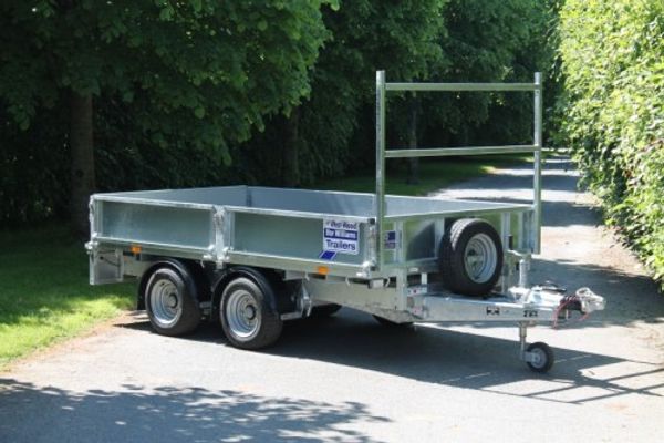 New LM105 10' x 5'6" Ifor Williams Flatbed
