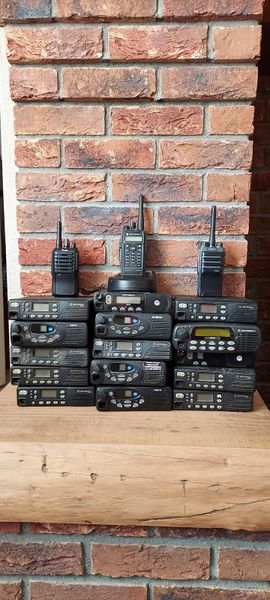 SELECTION OF USED RADIOS FOR AGRI CONTRACTORS