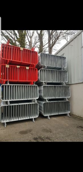 BUFFALO STEEL PRODUCTS,CROWD CONTROL BARRIERS