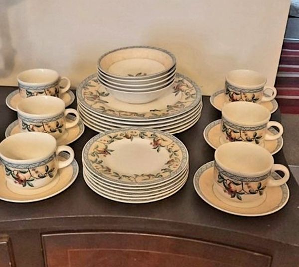 Rare,discontinued Johnson brothers porcelain