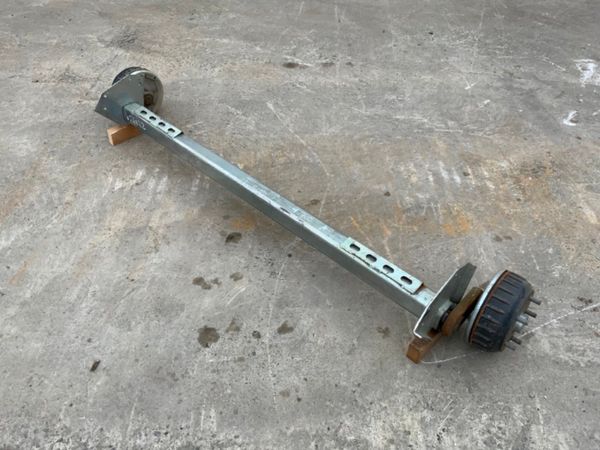 *** INDESPENSION BRAKED AXLE BEAM.....5 x 165 pcd
