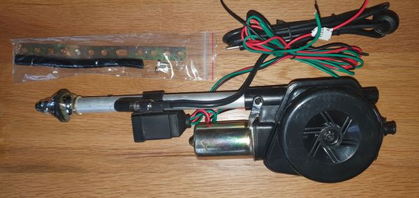 NEW AUTOMATIC  AERIALS FOR W124 W201 €95