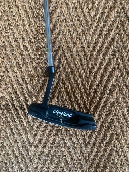 Cleveland Putter w/ Open Head Cover