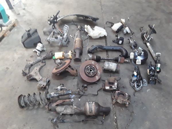 ** 2012 FORD S MAX    PARTS ** 218846059