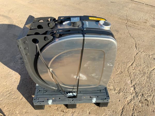 Volvo FH 150lt Diesel Tank Assembly. 211942594