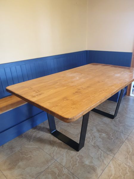 Kitchen table and corner L bench