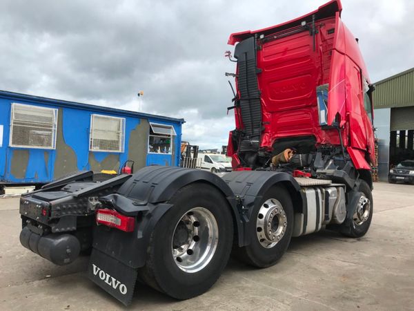 Volvo FH Version 4 Globetrotter Xl..parts. Spares 225114589