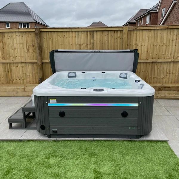 Hot Tub (Serenity Hot Tubs) for sale in Derry for £3,700 on DoneDeal