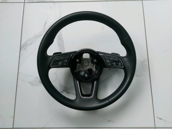 Audi A4, A5 B9 steering wheel with F1 paddle shift
