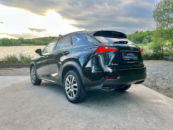 Lexus nx hybrid 227869820