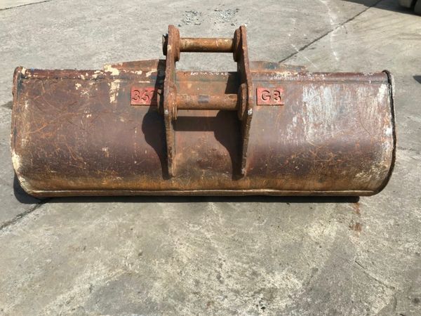 84" GRADING BUCKET .....20 TON.....80MM ....1587 222611434