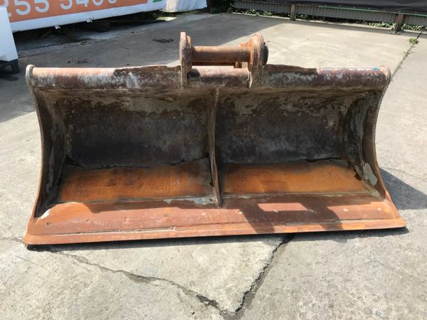 84" GRADING BUCKET .....20 TON.....80MM ....1587 222611432