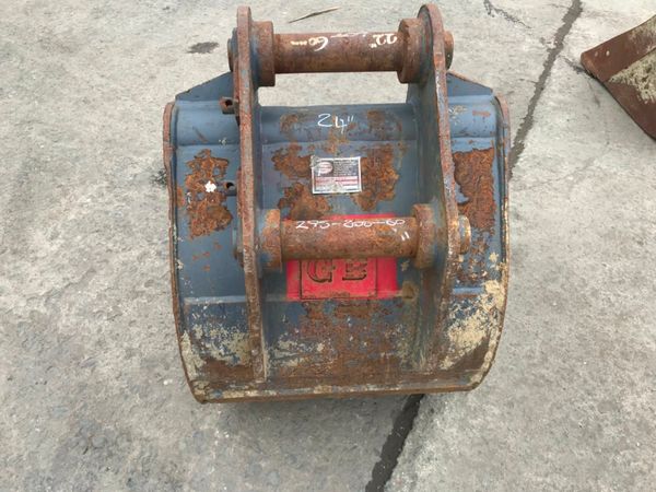 *** 24"  DIGGING BUCKET........60mm PINS ....1633 223098471