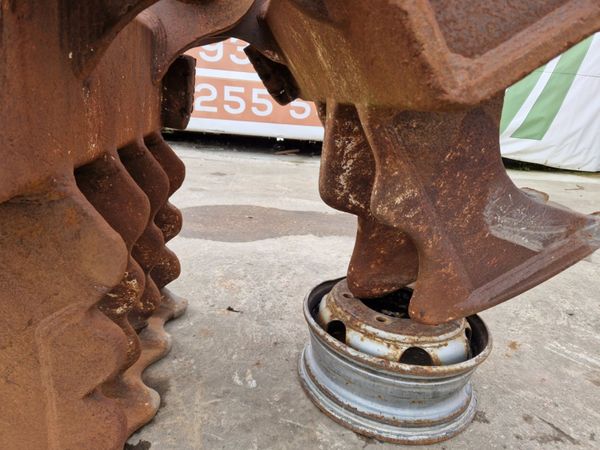 ** MANUAL CONCRETE PULVERISER ....90mm PINS ** 223102103