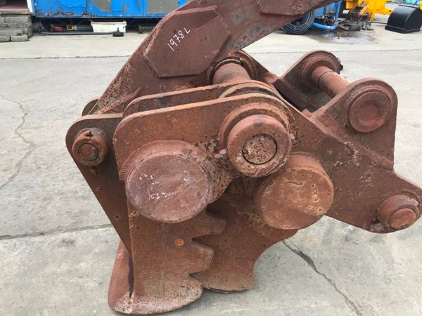 CONCRETE PULVERISING ATTACHMENT.....90mm 223131350