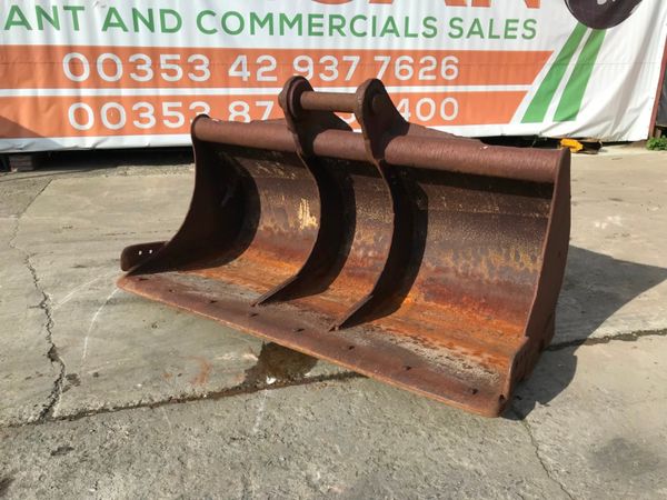 *** 84" GRADING BUCKET....90 mm PINS **** 234047393
