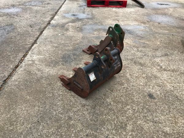 ***  9"....18"  MINI DIGGER BUCKETS.........25mm 234047541