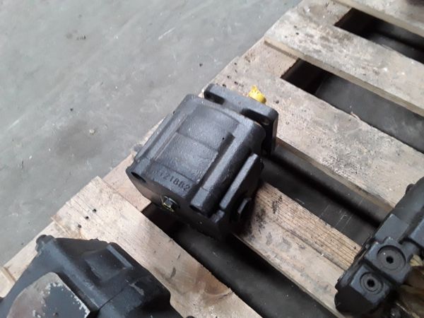 Hydraulic pumps. 234047578