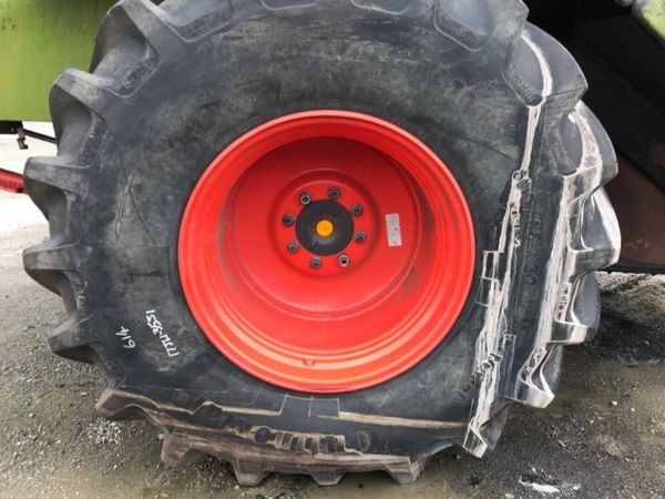 *** CLAAS TUCANO COMBINE  *** 234051057