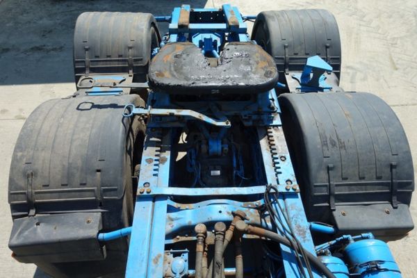 Iveco Stralis At440s46t/p S-a..... parts AND Spar 234052135