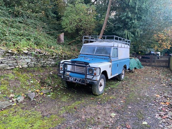 Land Rover series 3        €4750
