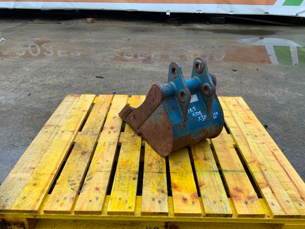 *** 12" MINI DIGGER BUCKET.........30mm PINS *** 235390409