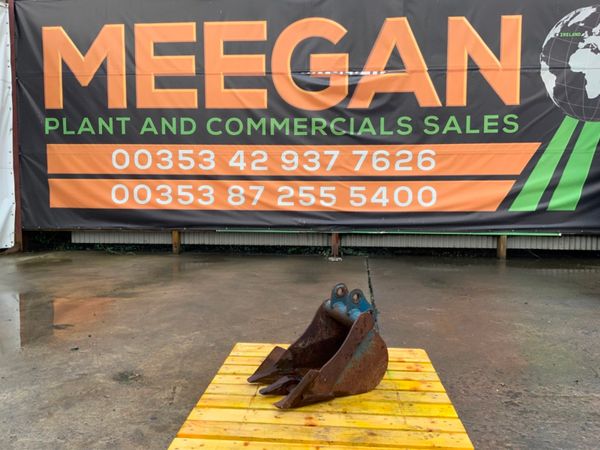 *** 12" MINI DIGGER BUCKET.........30mm PINS *** 235390412