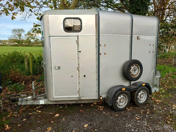 Ifor Williams horse box trailer