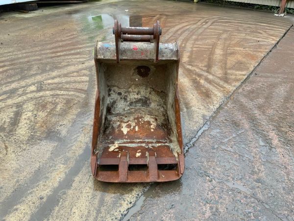*** 24" GEITH DIGGING BUCKET....45mm.....#4501**. 235627602