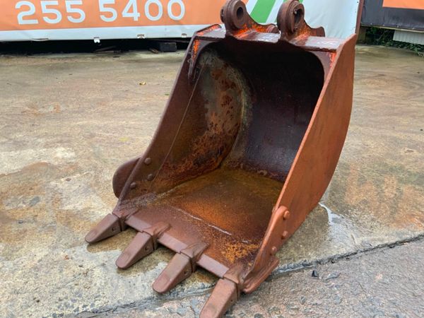 30"  DIGGING BUCKET......45mm PINS.......#.1476 235722296