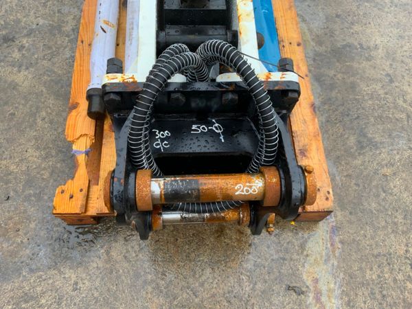 NEW 6 - 8 TON 50mm EB40 HAMMER /  BREAKER.....241 236995062