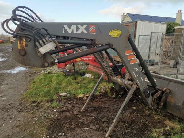 Mx 100 loader