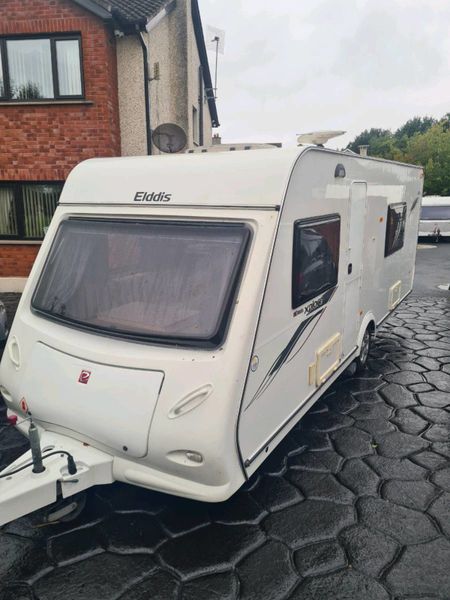 Fixed bed elddis xplore 540 with motor movers