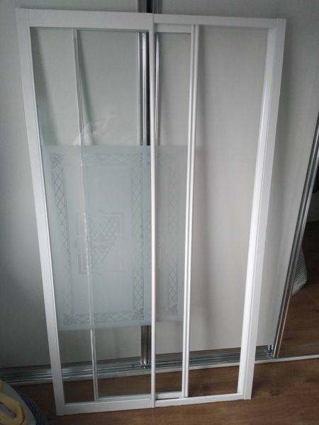 Sliding Shower Door & Frame (Perfect Condition)