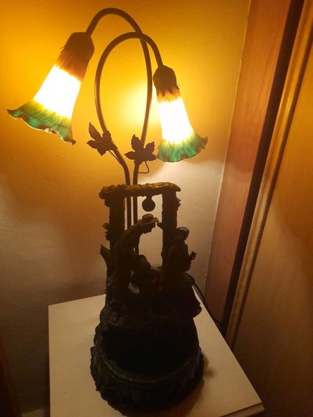 GENESIS TABLE LAMP